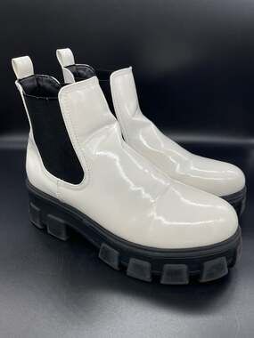 Union Bay Toby White & Black Platform Boots Women's Size 9